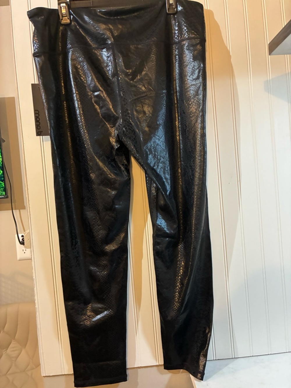 Mono B Black Leggings with Gold Snake-Print - Picture 3 of 9